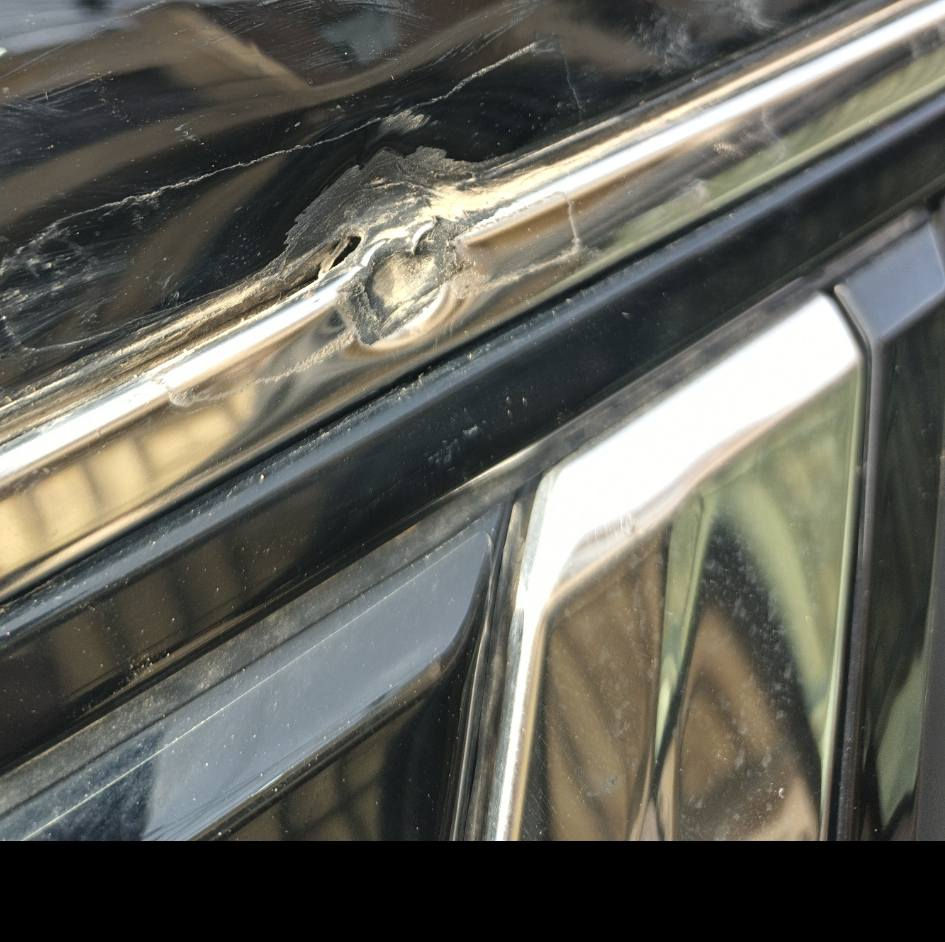 2024 وكالة المنصور SLT تحت الضمان 
مغلفه ppf اعلى فئه 22 ورقه 

مغلف الزجاج الامامي وكل زجاج السياره 

السيارة مكفوله بيه ملاحظه زغيره بالنيكل اليمين بيه رصعه بسيطه 

مواصفات السياره slt  

مكينه المرغوبه 

صندوق يفتح بالقدم 

اشاير ورادارات بالمري 

مثبت سرعه ومحدد مسار 

كشنات كهرباء 

بصمتين 

وبقيه المواصفات المعروفه 

للعلم تم تبديل الدهن والدسكات الاماميه اليوم 

يعني السياره جهازه من كلشي 

السعر 53,333 الف بيه مجال 
عنوان السيارة بغداد حي المعلمين قرب المشتل او الاميت 

للتواصل / ***********
