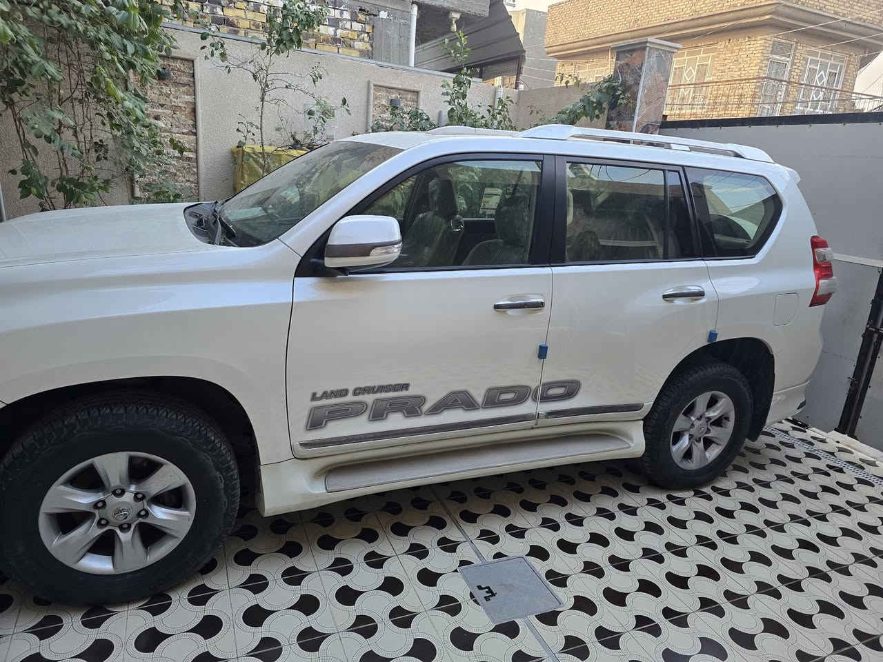 حبايب برادو ١٢  ٦سلندر ماشية ١٤٧ فول مواصفات رقم بغداد 
جاهزة من كلشي مكفولة من الضربة سعر ٢٥٥
***********
