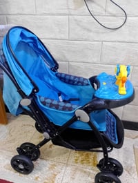 عربة أطفال • مستعمل قليل • بغداد