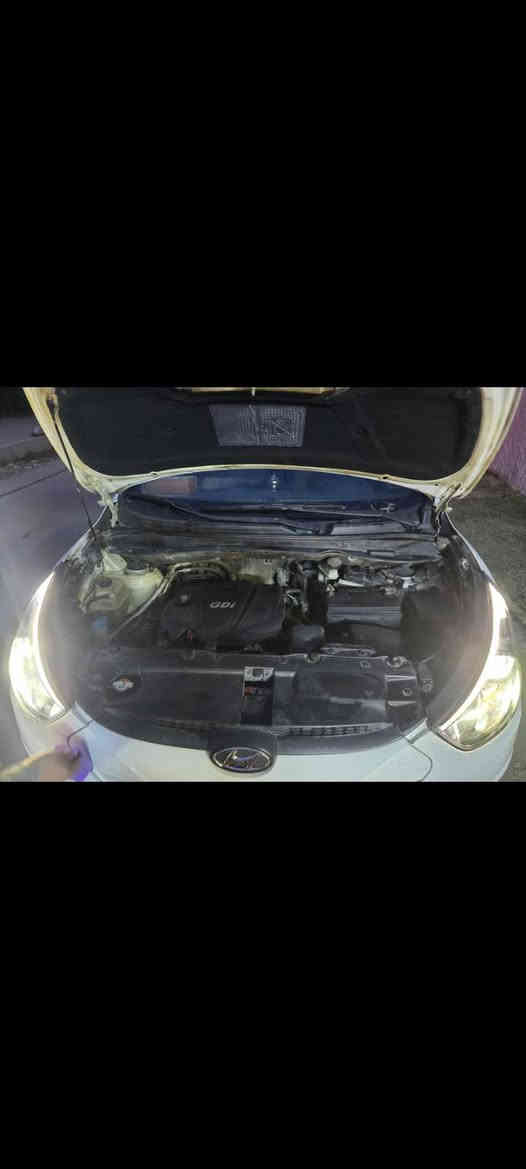 توكسان موديل 2015 وارد امريكي محرك GDi
تخم تاير جديد صدر جديد العنوان غزاليه شارع المرور مكلف بالنشر  التواصل على الرقم ***********
