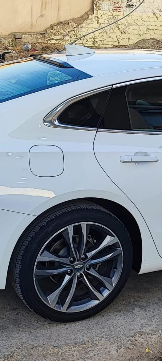 ماليبو موديل 2020
مواصفات lt
ويل رياضي حجم 19
تدفئة كشنات
لايت زينون 300 دولار
طخم تاير جديد
دهن گير جديد
سبايدر 200 دولار
 رقم نينوى باسمي
ماشيه 160 الف كيلو
صبغ بوند فقط بدون دواخل
صلحتها على ايدي بالعراق رجعتها بلادي
سيارة جاهزه مابيها اي نقص وكلشي شغال بيها
مع برمجة وتحديث 
السعر 125 ورقة 
اذا ما تشتري لاتخبر
تواصل ايضا واتس
***********
