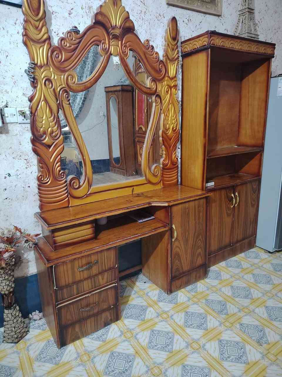 غرفه نوم مستعمله كاش نضيفه السعر ٤٥٠ مكان بغداد حي الفرات ***********

