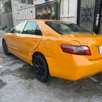 كامري ٢٠٠٨  رقم بغداد تحويل مباشر  امريكي  السعر ٥٨ وبيه مجال  ٠٧٧١٣٤٢...
