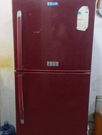ثلاجه شغاله فريز مو بخاخ المكان بغداد الدوره للاستفسار 07708980452