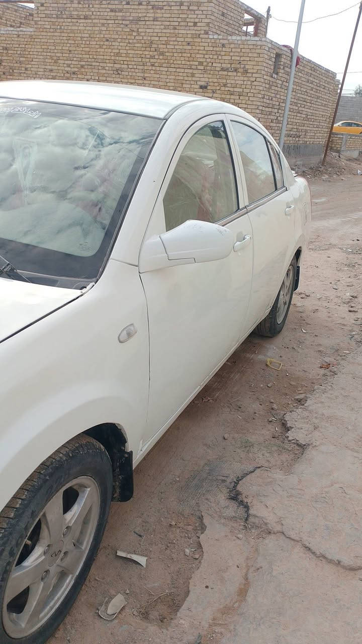 السلام عليكم شيري أي فايف محور 
كير ومكينه كرونه اوتوماتيك 1800
رقم انكليزي نجف مديل 2013
 الدجه طاكه تريد تبديل 
سيارة مصبوغة عام جمالية بس بدون بوليش 
تبريد تدفئة 
شاشة كامرة 
سيارة حلوة 
السعر 38 مكاني نجف شارع المطار 
***********
