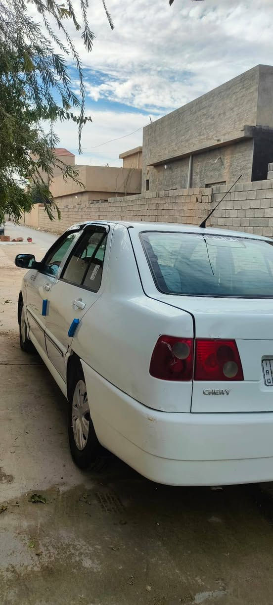 شيري كوين 2009 مكفوله من الصبغ ولدعمه محرك قبغ اسود كهربائيات كلها شغاله تبريد ثلج❄️️بدون صرف ولا بخار ورقم بغداد وبأسمي تحويل مباشر .شاشه وكامره.باتري جديد .السياره متعوب عليها ومصروف عليها ايظا فقط تحتاج تبديل دعاميه اذا تريد تبدلها وسعرها مو غالي ب 75 الف...سعر السياره40 ورقه وبيها مجال بسيط . 
مكان السياره تكريت🌹
*********** خط مفتوح وبي وتساب ومتواجد على الفيس ايظا
