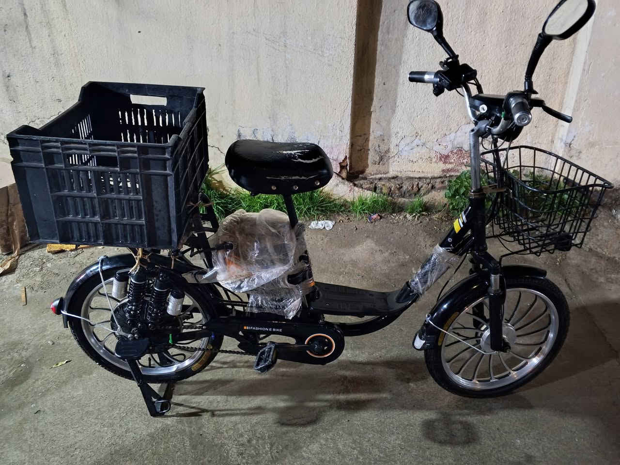 سلام عليكم دراجه شحن للبيع  دراجه جديده خير من الله. بطاريات جداد كهرباياتها شغالات كلهن سعرها 250او بي مجال
الدراجه مال جني  مكاني ديالئ بعقوبة تحرير الستفسار اتصال برقم ***********
