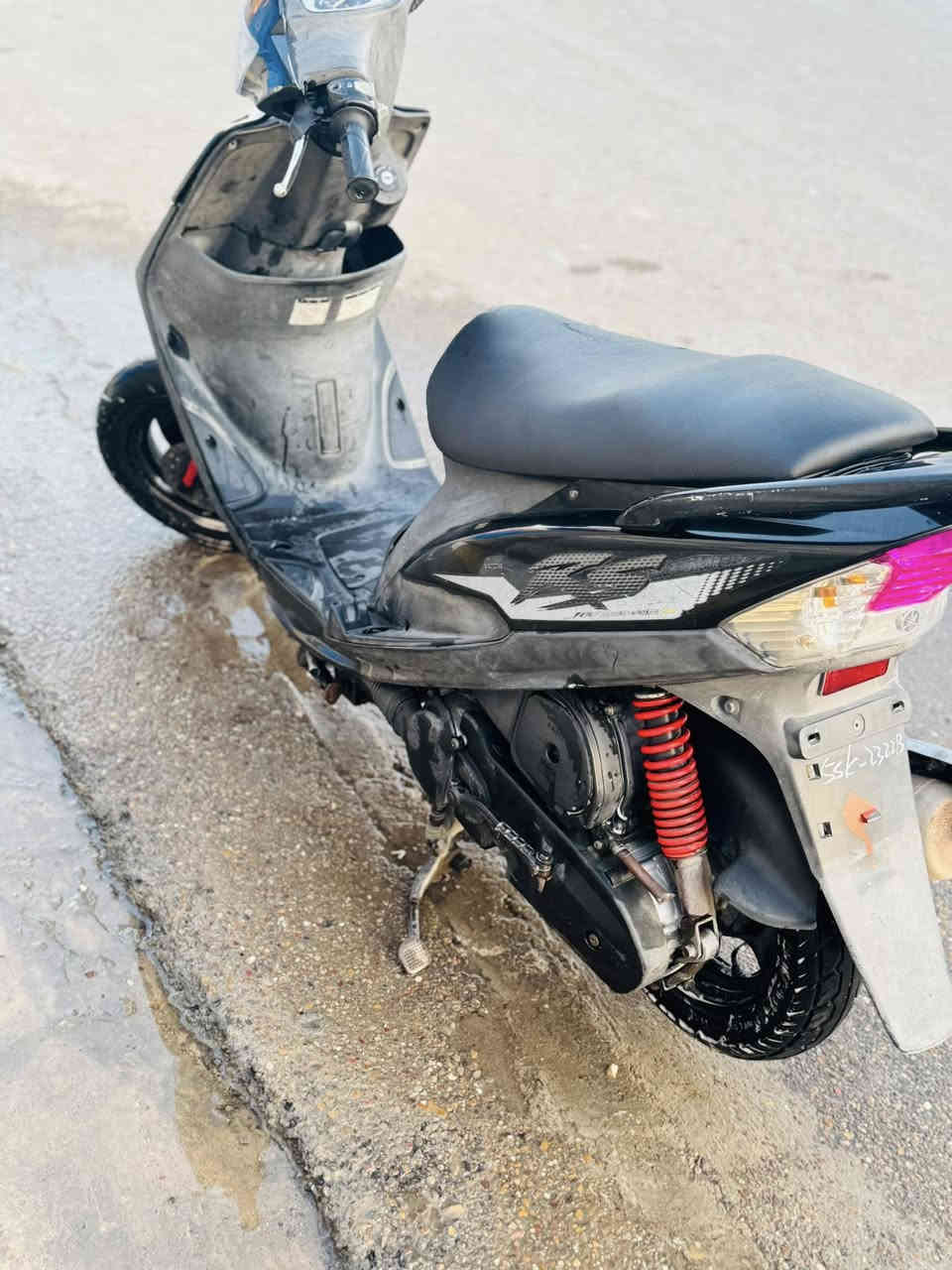 سلام عليكم دراجه ماكس عدله للبيع دراجه نضيفه مكينه ما مفتوحه معدل خير من الله شلعه ستان صفح ستان تعليك شاير شعاله ماكن حسينيهمال راجديه سعر 750رقم ***********
