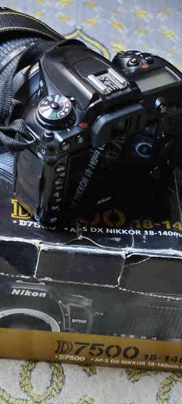 كاميرا نيكون 7500 نضيفه جداا استخدام بيت كامل ملحقاته الأصلية السعر ٨٥٠ الف مكاني بصرة  خاص ... ***********
