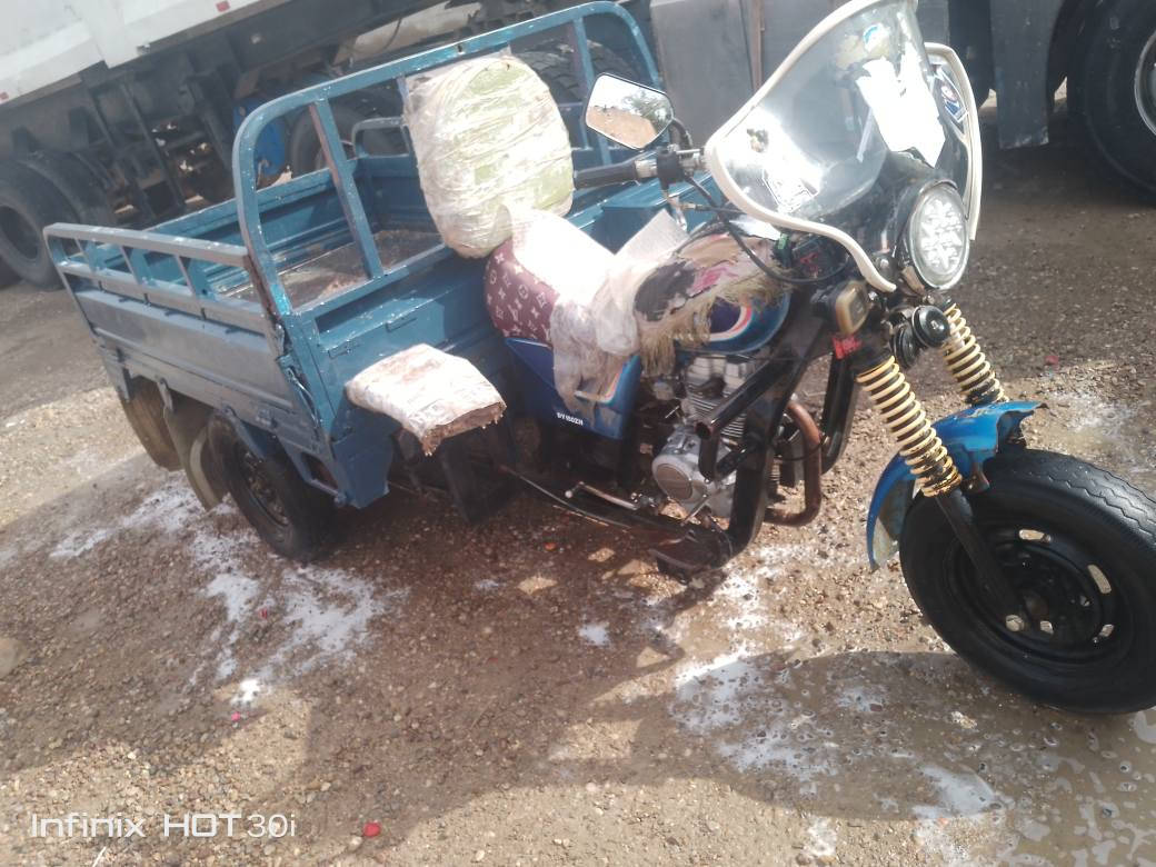 السلام عليكم من رخصة الادمن
ستوته داي وان للبيع اوراقها ضايعه مكفوله عشائريا
السعر 750 واذ اكو دراجه  ايراني حسبت 200 الف ويجملني عادي ‏‪***********‬‏
