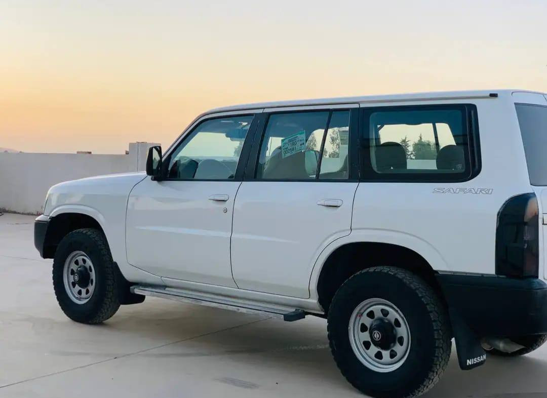 تحياتي الجميع باترول سفاري 2005رقم سليمانية كيرمحرك كلة بشرط بدون ضرب كفالةعامة غازو. بنزين   سنوي جديد منتهي  شرط تحويل وغرامة سعر( 150 ) رقم *********** بي واتس اب
