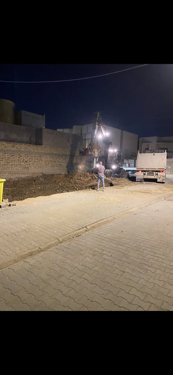 اليوم وبفضل الله
تم قلع قطعة ارض بمساحة 200م. في السنيديه وتم نقل الإنقاص و دفنها بالجلمود والأسمنت والسبيس وحدلها طبقتين للإستفسار ***********. أو. ***********
