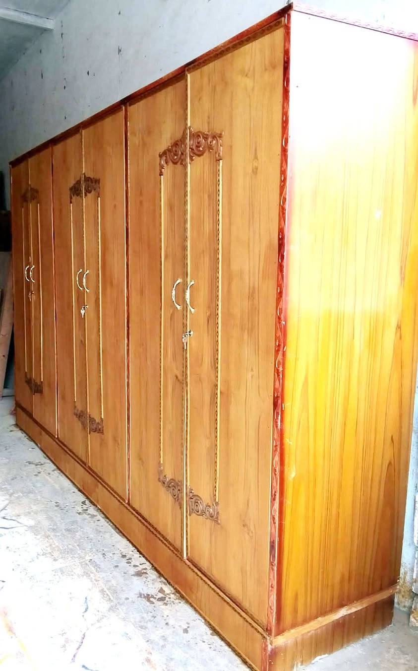 كنتور مستعمل ست ابواب تسكام للبيع مكاني الشوملي يوجد خدمة توصيل ***********
