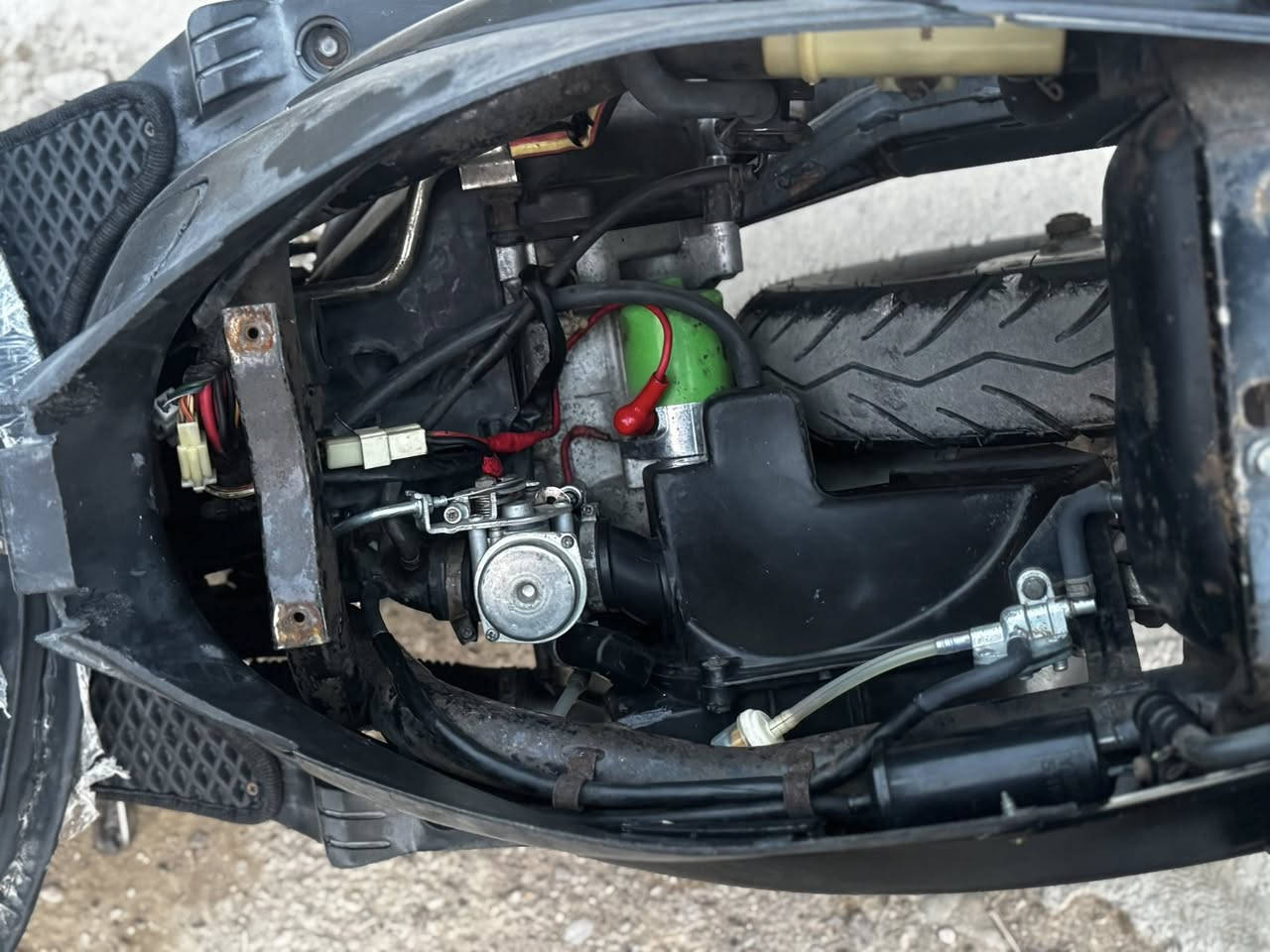 السلام عليكم 
دراجه ماكس عدله بلاديه نكره سلف هندر كهربائيات بلكامل شغاله دراجه ما ناقصهه شي السعر 550 
الرقم ***********
