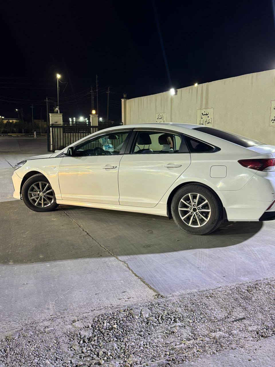 سلام عليكم سوناته للبيع مديل 2023 وارد كوري غااز بلاد سياره حلوه وكامله 
السعر 135 وبيهه مجال *********** البصرة, العراق
