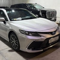 تويوتا كامري 2023   فول مواصفات  لون جوزي برونزي  مكينة هايبرد ٢٥٠٠  *...