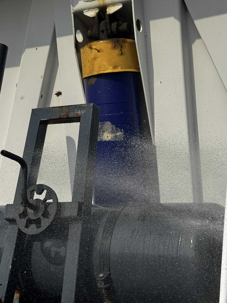 للبيع عربانه عبد الله جوهر. 2025 شهر الرابع 
 اربع دناكير ثنين ثابت وثنين رفاع   تخم تاير نشره اصليه العربانه جديده اي نقص مابيها 
(مكانها الكوت)

للاستفسار ***********
