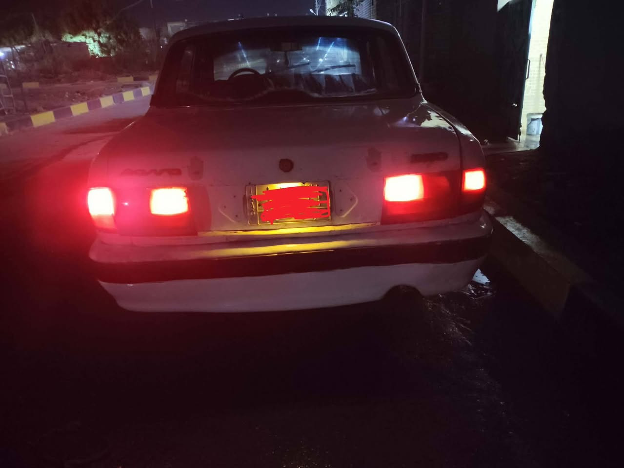 السلام عليكم فولكه للبيع سياره جاهزه من كلشي گير مكينه شرط اصوليات السياره جاهزه وكاله بسم صاحب السياره تبريد نقص غاز حداديه نضافه 80 بل ميه كهربائيات شغاله كلها غرفه نضيفه باتري جديد سياره سعر 46 وبيها مجال قليل مكلف بلنشر رقم صاحب السياره *********** مكان سياره حي العسكري
