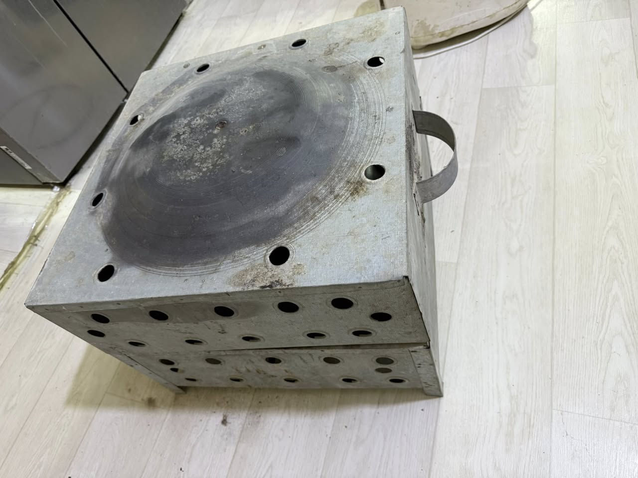 هذن غراض كلهن بسعر ٢٥،مكاني البصرة كزيزة،محمصات خبز عدد 2،فرن خبز كهربائي،طباخ غازي،قلاية كهربائية ،كلهن شغالات


**إذا كنت صاحب هذا الإعلان وتريد حذفه لأي سبب، رجاءا أرسل رسالة إلى الدعم الفني**