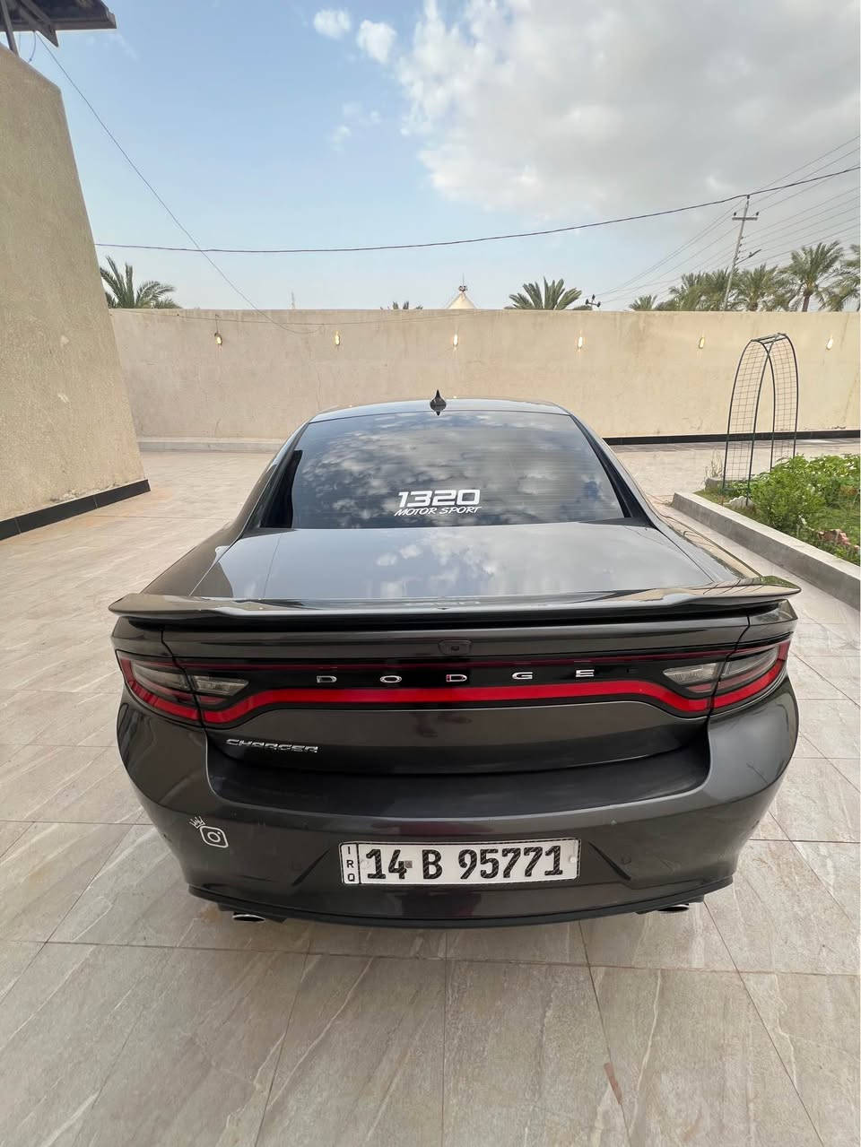 السلام عليكم 

للبيع

دودج جارجر جي تي 
Dodge Charger GT 2023
(LAST CALL) النداء الأخير ⚡️

محرك 6 سلندر 3.6
ماشية 32 ألف ميل فقط

وارد أمريكي 🇺🇸
ضربتها 3 قطع
مثل موضح بالصور
وبيها تعديل بارد باب عكس السايق ✨

مواصفات GT المعروفة 🔥

رقم بصرة إنكليزي
السنوية 2029

موقع السيارة: البصرة / أبي الخصيب / حمدان 📍

السعر: 265$
وبي مجال بسيط

***********
 *********** البصرة, العراق
