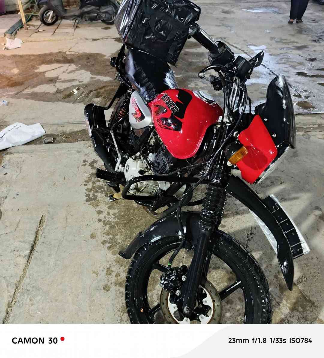 دراجه بوكسر للبيع موديل 2022 جبل رقم بغداد بسمي تحويل ثاني يوم مكاني بغداد الكاضميه
السعر 2150 وبيها مجال 
***********
