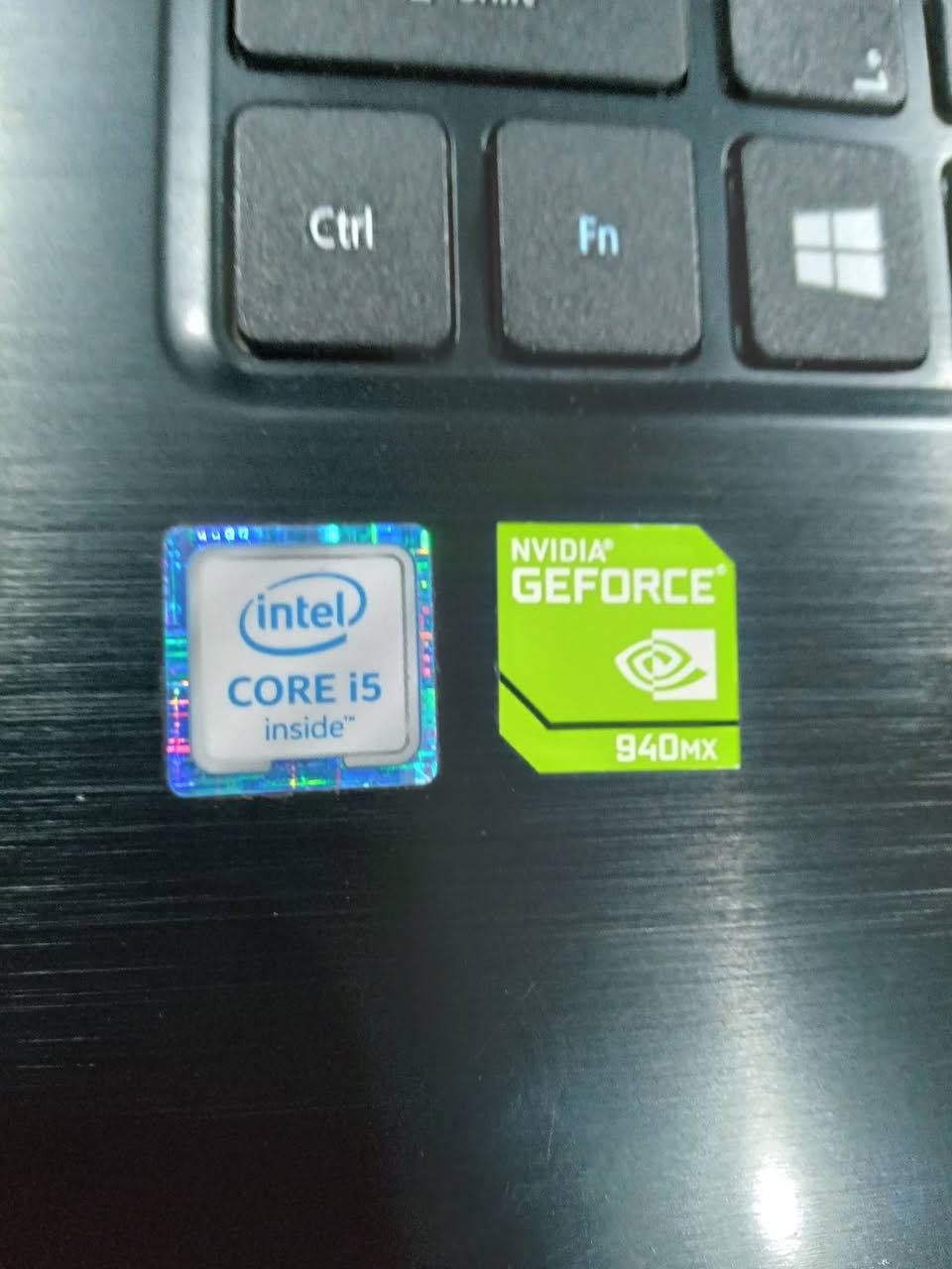 لابتوب للبيع نوع ايسر
 شرط زلغ مابيه
نسخه شرق اوسط
كيبورد عربي انكليزي
نضافه 100%
كوراي 5
حجم 16 انج
جيل 6
رام 4
هارد 256 ssd
كارت شاشه منفصل 2
كارت متصل 4
اتشغل العاب وتشغل برامج هندسيه
مشغل cd
بطاريه ممتازه 3 ساعات
مع شاحن الاصلي 
السعر 200 الف
عنواني بغداد البياع


**إذا كنت صاحب هذا الإعلان وتريد حذفه لأي سبب، رجاءا أرسل رسالة إلى الدعم الفني**