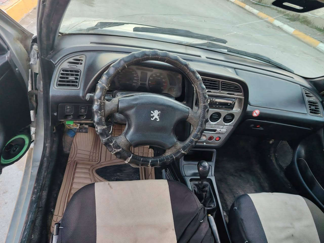 سلام عليكم بيجو ٣٠٦ كير محرك مابيه عيب كهربائية كله شغاله سياره جاهزه بيع او مراوس السعر ١٨ورقه وبيه مجال


**إذا كنت صاحب هذا الإعلان وتريد حذفه لأي سبب، رجاءا أرسل رسالة إلى الدعم الفني**