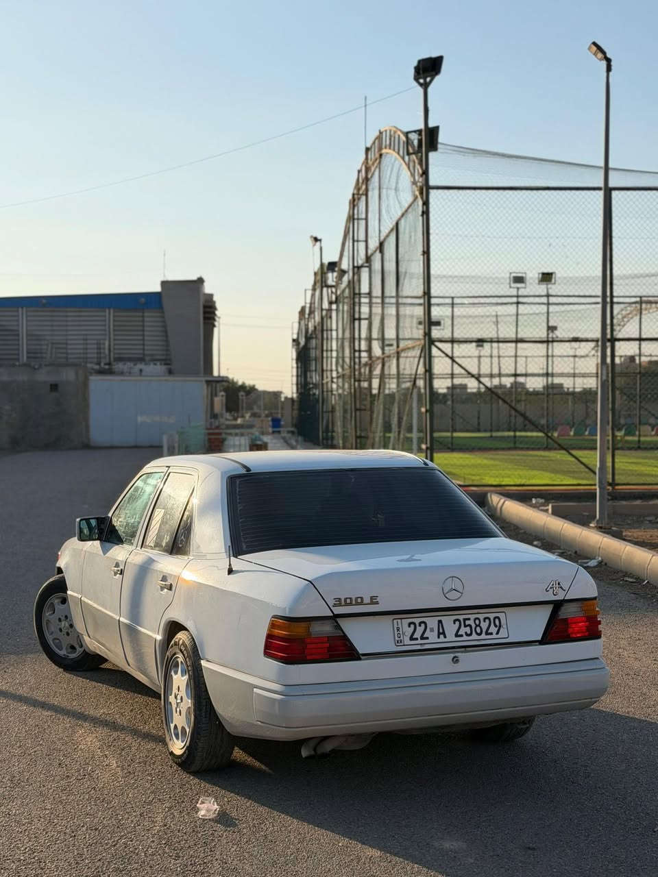 مارسيدس مديل 1986 محدث 1993 
محور بطه 2500 ديلكو سياره كامله مابيها اي نقص سلف ديلكو باتري كله جديد 
تبريد منظومه كامله كمبريسر فان فريز كله جديد ع ايدي. سويتهن
حداديه جديده 
مكينه مكفوله 
غرفه جديده قبل فتره شديتها ومغلفها حتى لاتدمر 
ادامه كل 6 اشهر انسه الحماوه بالصيف وتبريد والحماوه طبيعي 
سياره مال جناي
رقم اربيل شرط الوكاله او التحويل 
السياره صار عندي سنتين ماخليت شي مابدلته شغل درجه اولى 
سعر 60 ورقه وبيها مجال
مكان السيارة ميسان العماره قطاع 30
***********
