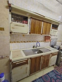 كاونتر جديد للبيع الطول مترتين ونص بالواقع انظف من الصوره للتواصل واتس...