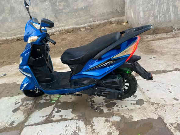 سلام عليكم دراجه للبيع جامبو نضيفه كلش شوفت عينك السعر  التصال ع الرقم *********** او مراسله خاص
