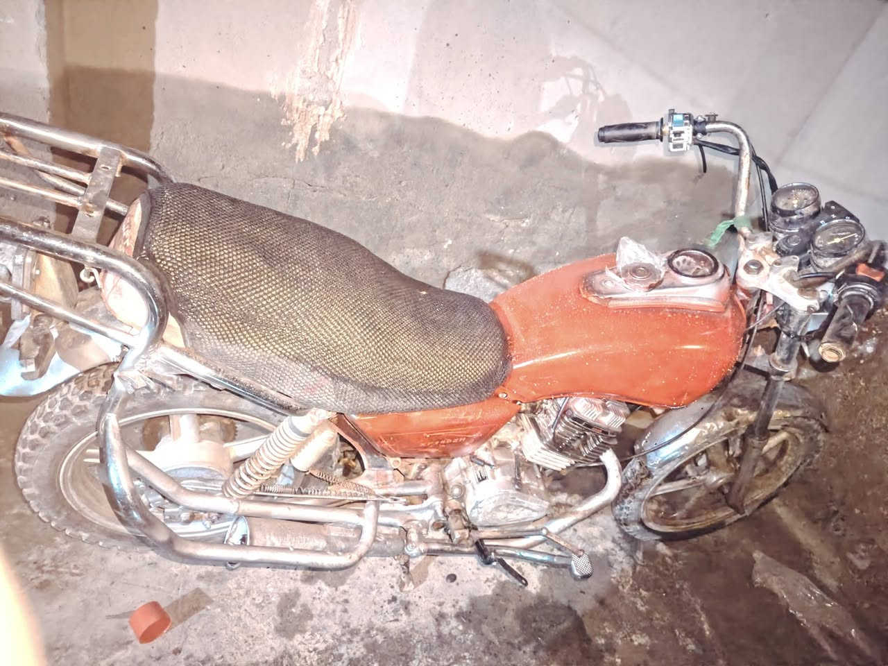 للبيع دراجه جونده كلك نضيفه مكان ديوانيه ناحيه نفر او مراوس اربعه كير اوراق  ***********
