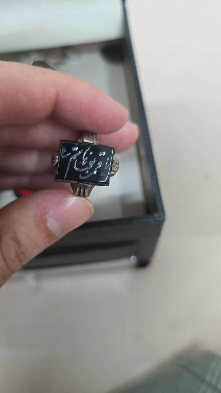 محابس قديمه يمانيه داوودي قديم


**إذا كنت صاحب هذا الإعلان وتريد حذفه لأي سبب، رجاءا أرسل رسالة إلى الدعم الفني**