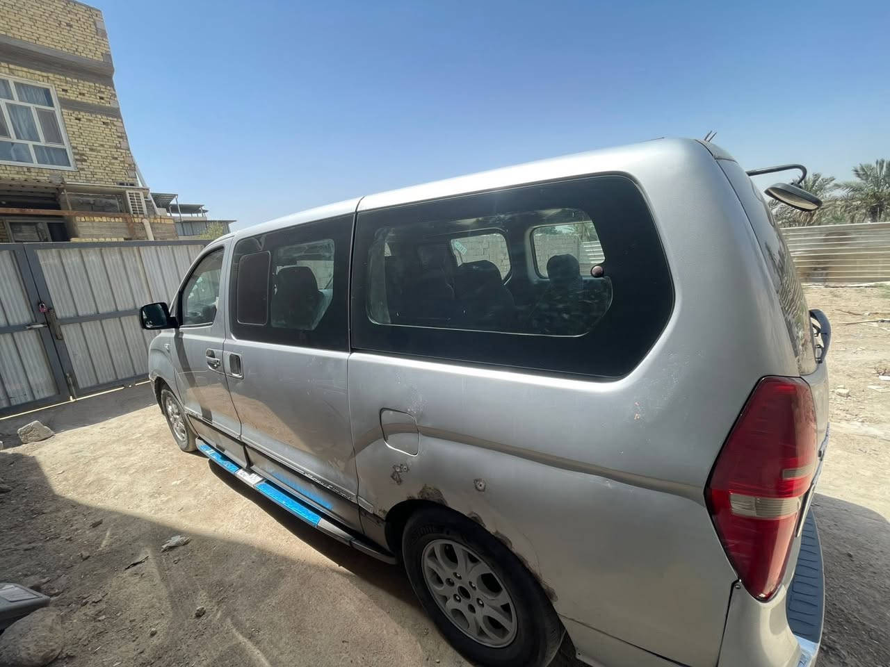 السلام عليكم
للبيع استاركس 2009  مسكر اوتماتيك 
سنويه ل 28 رقم ذي قار مصفره هيئه وضريبه وغرامات 
مكان السياره بصره 
***********
