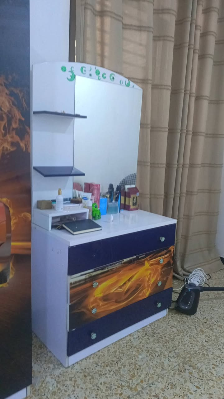 غرفة اولاد للبيع جرباية وكنتور وميز تواليت وكوميدي جرباية تتحمل تكمة يعني تتحمل شباب كبار  اريدها 250 مكانها دورة


**إذا كنت صاحب هذا الإعلان وتريد حذفه لأي سبب، رجاءا أرسل رسالة إلى الدعم الفني**