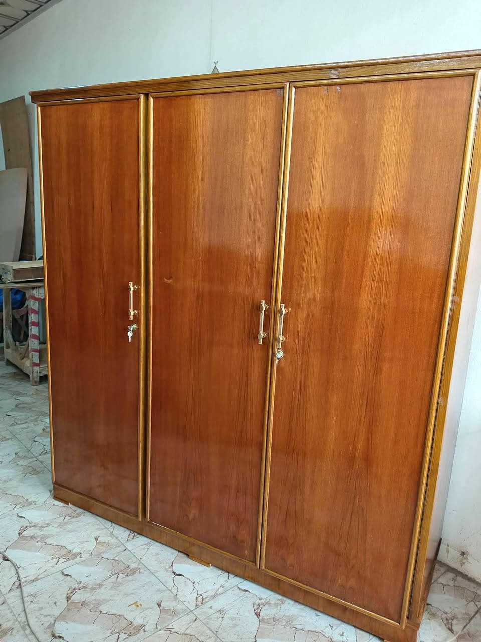 عندي كنتور  للبيع مستعمل ٣ أبواب حيل مرتب داخل خارج صاج شرط نضاف مكان موصل شارع الفاروق 
سعر ١٦٠


**إذا كنت صاحب هذا الإعلان وتريد حذفه لأي سبب، رجاءا أرسل رسالة إلى الدعم الفني**