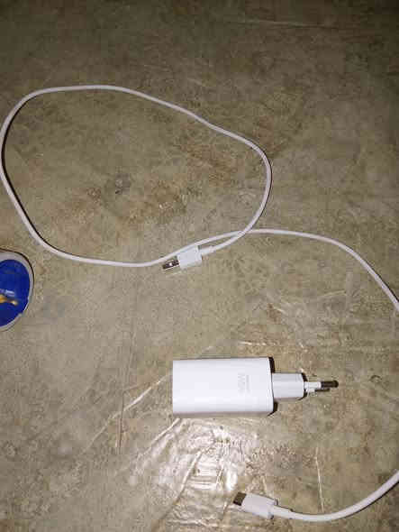 موبايل قبل ثلاث ايام اشتريته بالكرتون ذاكره 256 رام 24 انطيك اياه شرط السعر  180
***********
