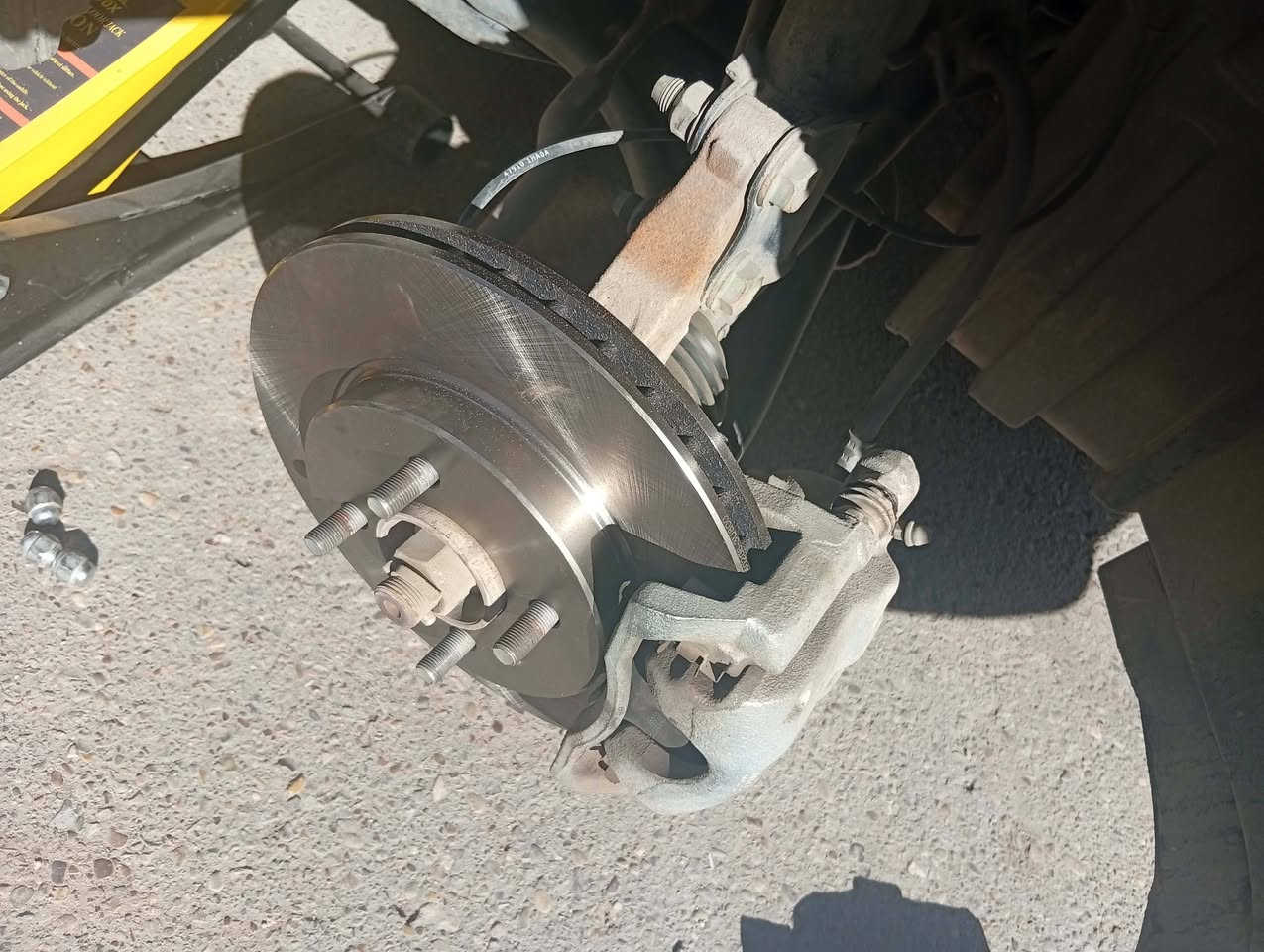 الاستفسار ***********
سني هندي
ادامه هايدروليك كير
تبديل افلنجات دسكات
تبديل قايش
تبديل اذان كير
طبعا ابو سياره مرتب كال شنو لشوفه تعبان بدل
حمدالله رجعت وكاله
