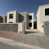 البصرة • ٢٥٠م • ٤ غرف نوم