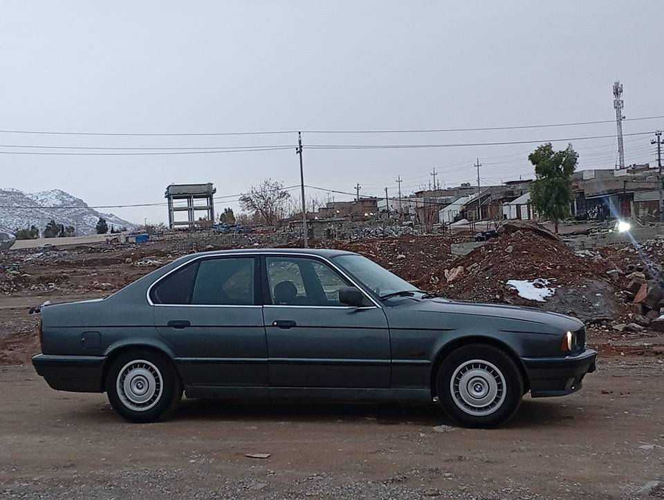 سڵاو بەناوی  خوای گەورە ئەم سەیارەیە بۆ فرۆشتن بیئێم  ٥٢٠گێڕ عادی ئاڕم  پلاسیک  هەولێر بەشەرت  خرامە مۆدیل ١٩٩١ مەکینەو گێڕ  بەشەرت  فیتەر  ماڵ دۆستە دەعمی   نیە  حیزام بۆیاغە  ئاڕم ئەوەلیات  موس  بڕاوە بەشەرت  مشتەری  تەلەفۆن بکە  سعر 33کەمێ  مەعمەلە  ***********
ڤایبەرو  وەتساپی  لەسەرە شمشمل, السليمانية
