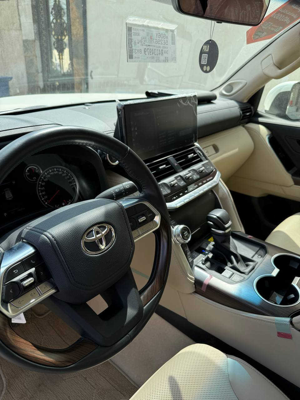 سلام عليكم
لاندكروز موديل 2024 ساز ام ضمان بعده داخل الضمان 
تون توربو زيرو ماشيه 3400 كيلو 
سياره كفاله عامه من كلشي حتا من جكه الابره 
فول مواصفات ال ساز معروف ماواصفاته 
رقم التواصل ***********
