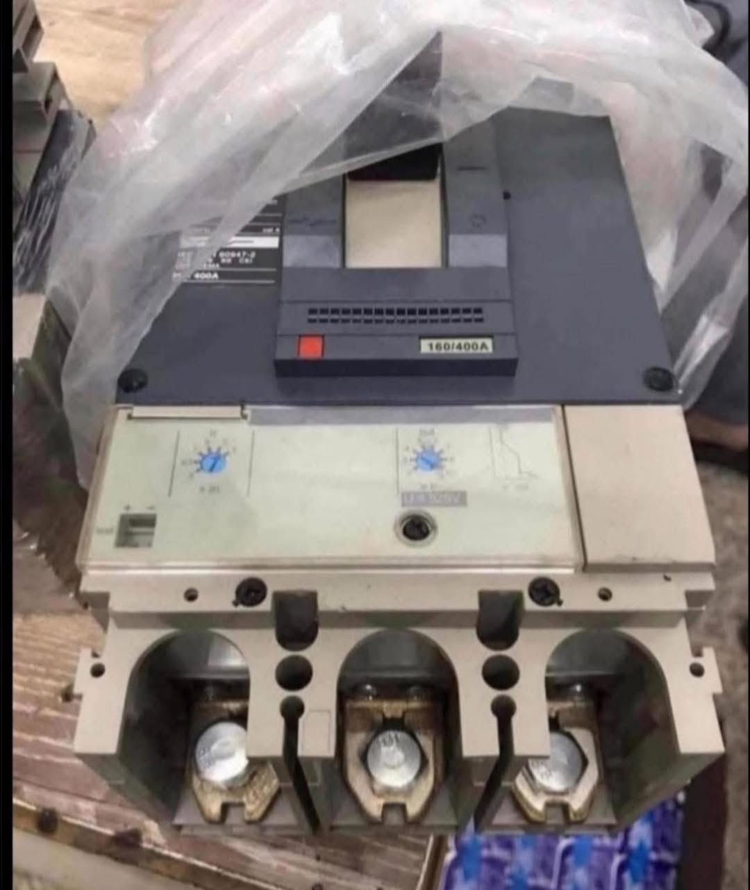 ألسلام عليكم يتوفر
قاطع MG شنايدر فرنسي أصلي 

      👈٤٠٠ أمبير ١٢٥  ألف 👉

      👈٦٣٠ أمبير ١٥٠  ألف 👉

توجد خدمه توصيل لكافه ألمحافظات 

👉***********👈
