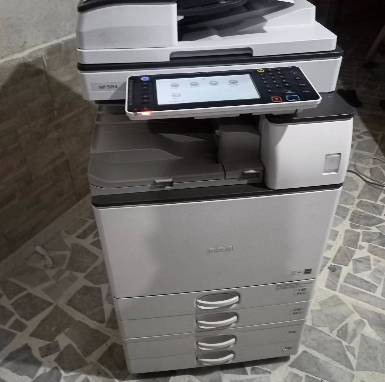 طابعة ريكو MP5054 ابيض واسود
سلام عليكم، طابعة ريكو MP5054 ابيض واسود 
الطابعه نظافه 1000% ماداخلة تصليح 

شباب الطابعه ابيض واسود ابيض واسود يعني مو ملون مو ملون
العنوان: بصرة قبلة
للاستفسار:***********
