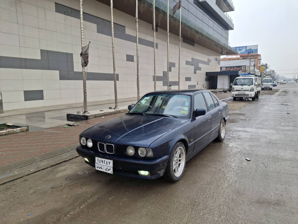 BMW 520 1993 
للبیع مراوس سعر48$ورقە
رقم سلیمانیە
 شرط وکالە تحویل سنوی لحد 2027
محرک کیر جاهز گیر عادی
تبرید تفدیە شغال 
بیها جاملغ ضرر 
سقف تیکم کل سلیم
ویل m حجم 18 
مکان سیارە کرکوک رحیماوە
***********
*********** كركوك, العراق

