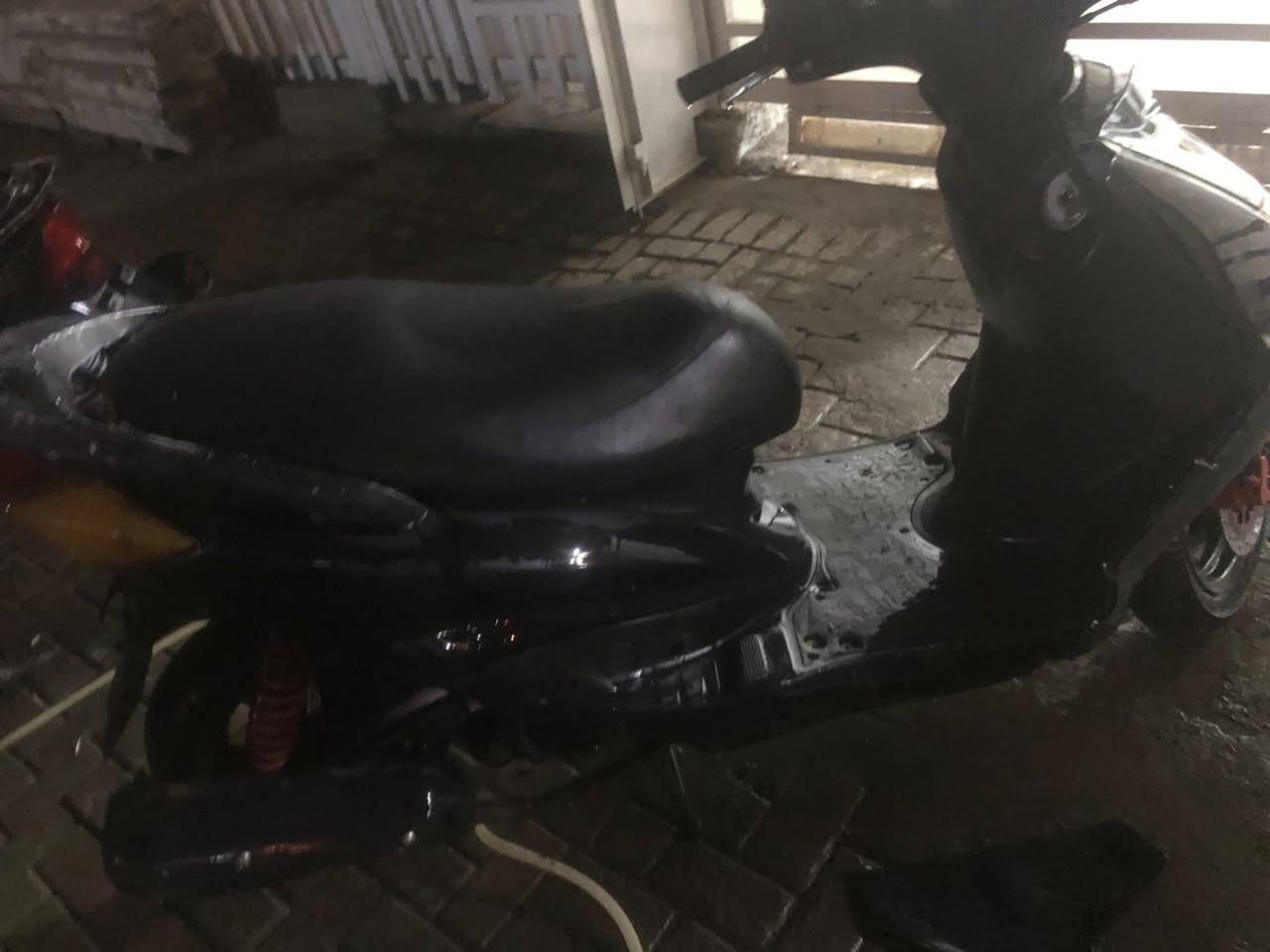 سلام عليكم دراجه سكنس نثيه دراجه خير من الله مكينه مكفوله كفرات نظافه 80 بالميه سعر 450 بيها مجال قليل تواصل خاص او وتساب ‭0777 592 0769‬
