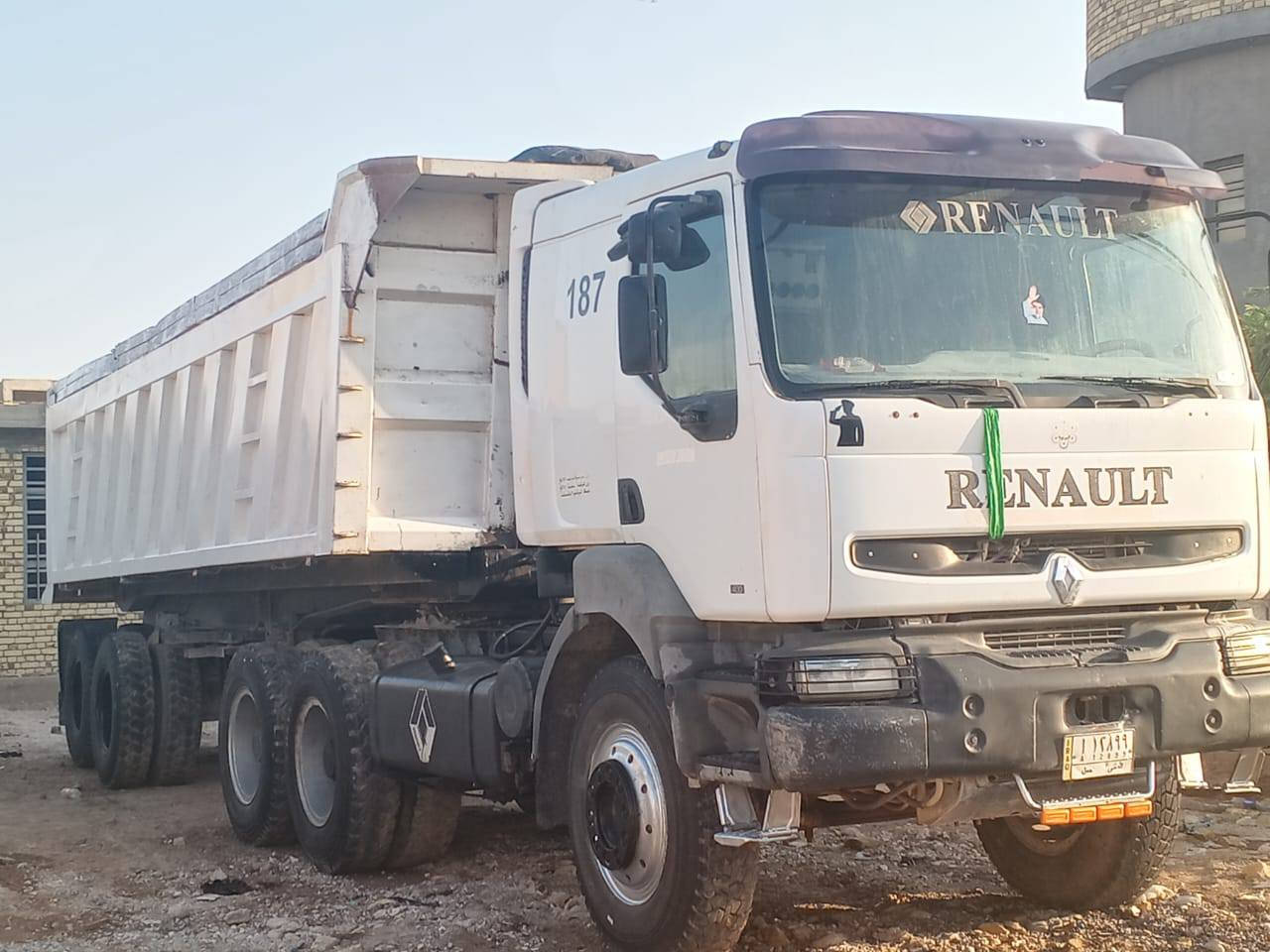 السلام عليكم رينو موديل 2005 للبيع راس وعربانه جاهزه للعمل تخم تاير *********** مكلف بالنشر
