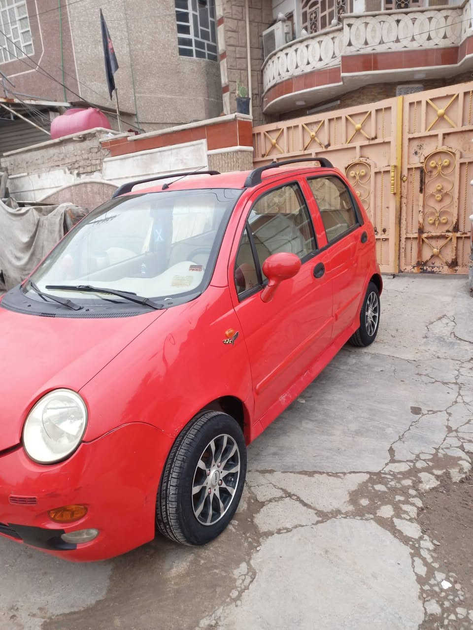 للبيع كيو كيو كير اوتماتيك موديل 2012 بدون حادث فقط تبديل دعامية خلفية تبريد تدفئة شغالة رقم بغداد محرك كير حدادية بحالة ممتازة تخم تايرات جديد 
العنوان بغداد الشعب للإستفسار *********** واتساب
