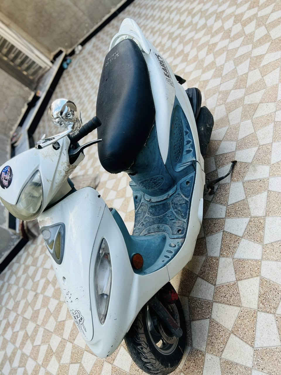 دراجه كامكو V1 مكينه 150فحل بيه صوت بل كرنك دراجه نكره سلف نضيفه ونوزل مراوس بكامكو V2وطي فرق فواكهه البيع سعره 350وبيه مجال***********
