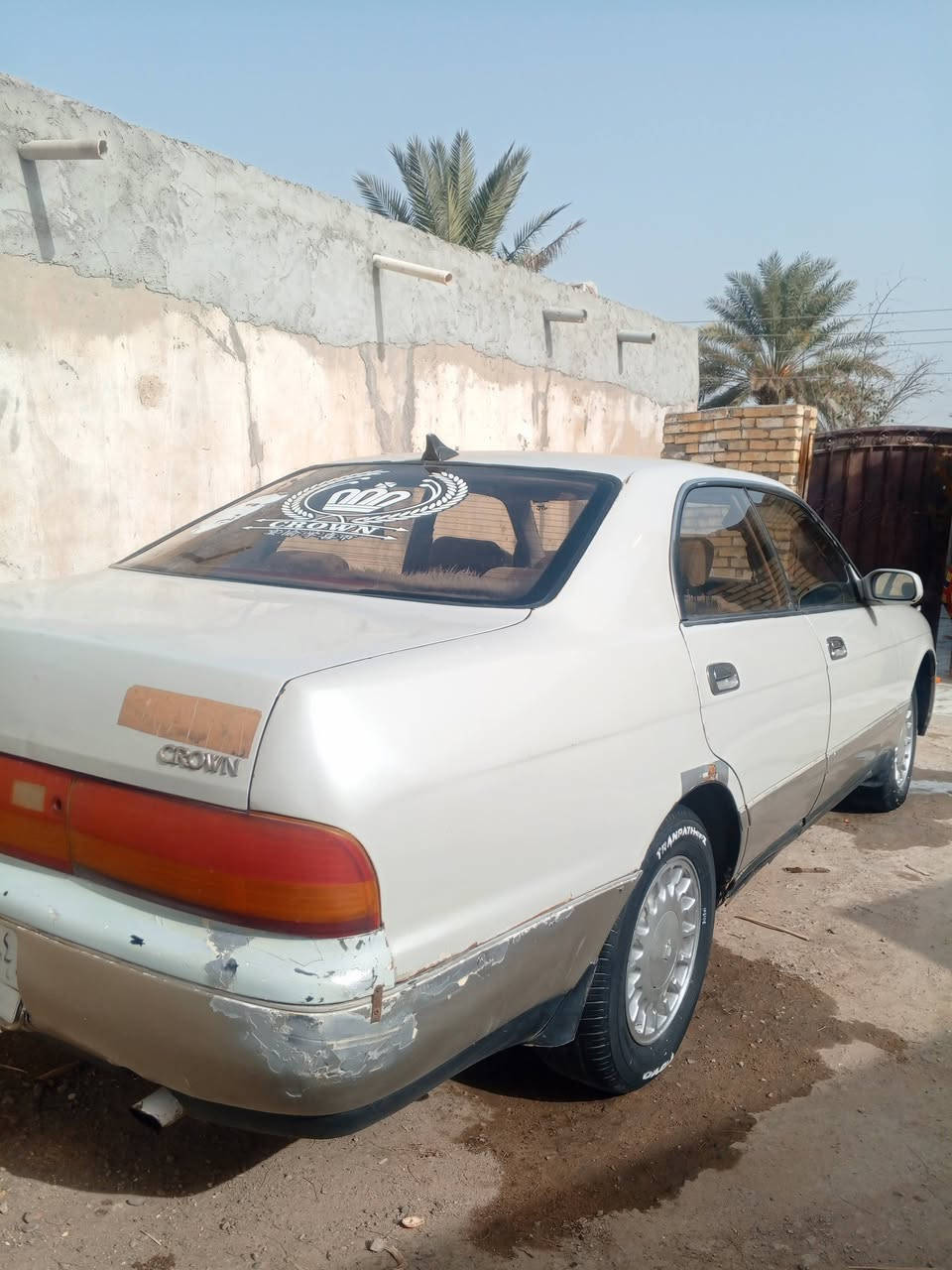 سلام عليكم  سياره بطه للبيع موديل 1993مكفوله من الكص ونقل الجثه والاصوليات رقم بابل  مكينه  2500ديلكو حداديه 100/100 تخم تاير  غرفه جديده تبريد شغال تخم بطاين جديد سنوية  ساقطه داخله هزه  السياره مال جناي  مكان السياره ميسان بيع مستعجل الاتصال  على الارقام  ***********  او ***********
