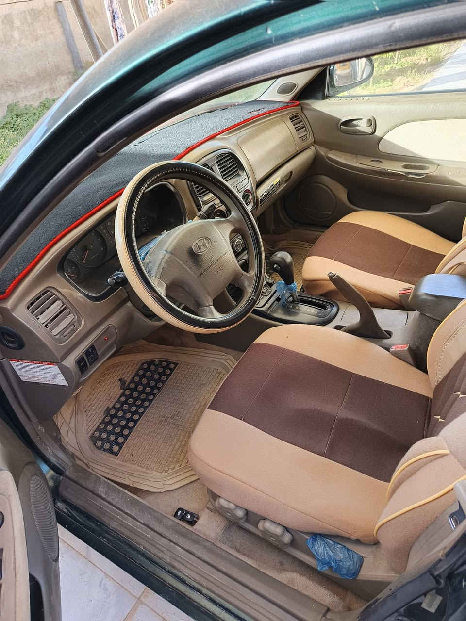 السلام عليكم  

سوناتا موديل 2000 سياره حلوه جاهزه وبأسمي رقمها بغداد

تبريد ثلج السعر 52 وبيها مجال  مكاني ديالى بعقوبه

***********
