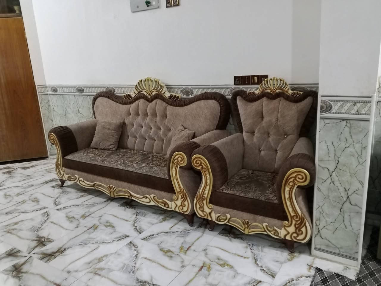 السلام عليكم تخم قنفات جديد ونضيف مكون من خمس قطع  للأستفسار على الرقم: 
***********
***********
